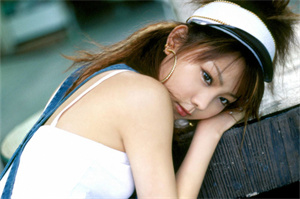 **Weekend Night Out: Sharing Quality Time with Friends** **Weekend Night Out: Sharing Quality Time with Friends**